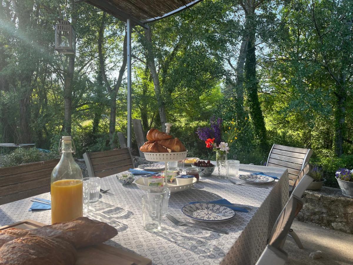 Mas Lou Parpaioun Bed & Breakfast Crestet Ngoại thất bức ảnh